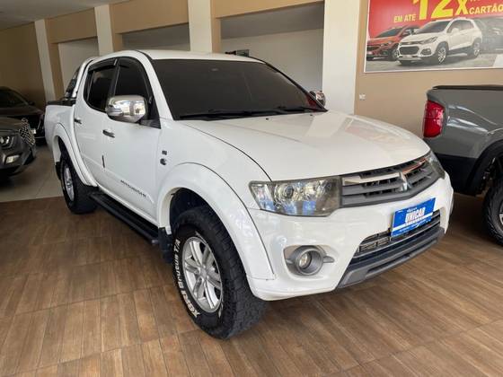 MITSUBISHI L200 TRITON 3.2 HPE 4X4 CD 16V TURBO INTERCOOLER DIESEL 4P AUTOMÁTICO